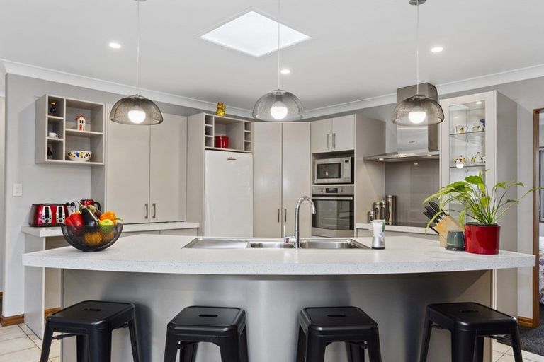 Photo of property in 76 Village Park Drive, Welcome Bay, Tauranga, 3112