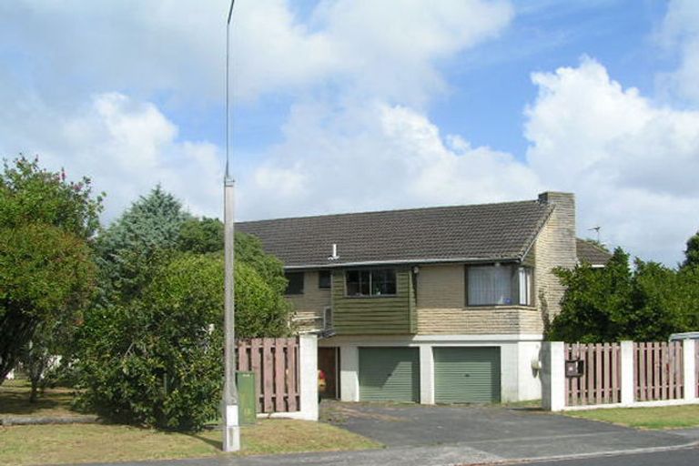 Photo of property in 32 Kennedy Avenue, Forrest Hill, Auckland, 0620