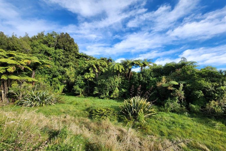 Photo of property in 144 Ackworth Road, Lepperton, New Plymouth, 4373
