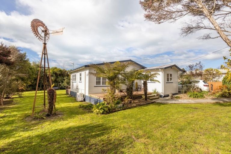 Photo of property in 12 Goddard Road, Tasman, Upper Moutere, 7173