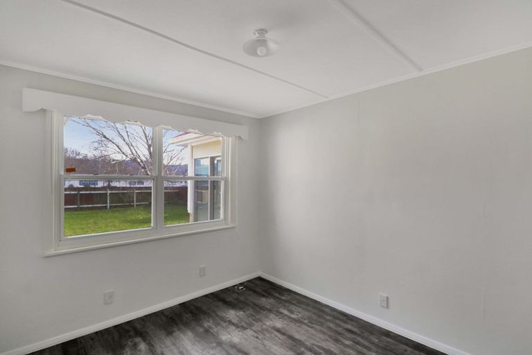 Photo of property in 5 Fleet Street, Naenae, Lower Hutt, 5011