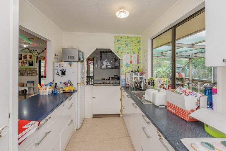 Photo of property in 2 Queens Road, Waikanae Beach, Waikanae, 5036