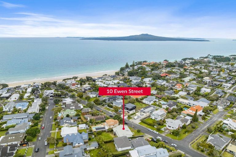 Photo of property in 10 Ewen Street, Takapuna, Auckland, 0622