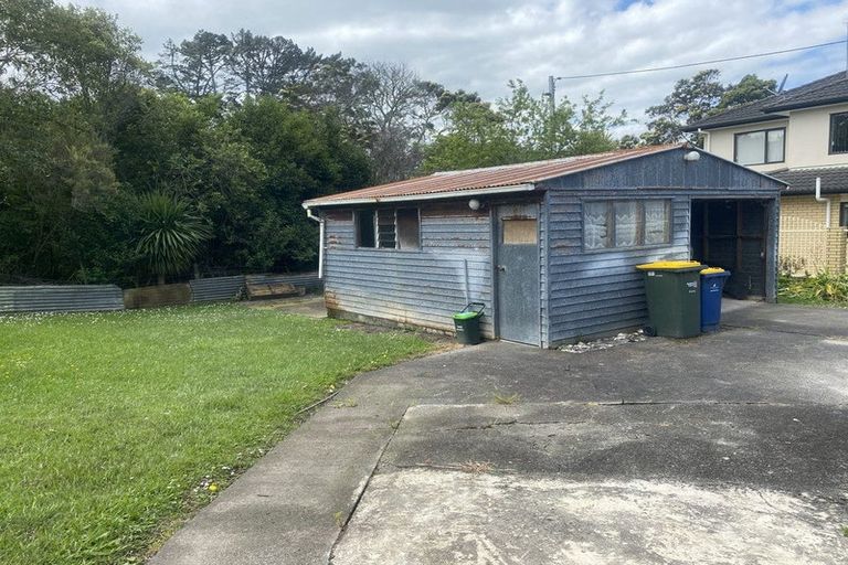 Photo of property in 3 Bedford Street, Te Atatu South, Auckland, 0610