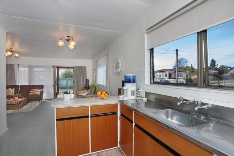 Photo of property in 1/10 Oxford Street, Marton, 4710