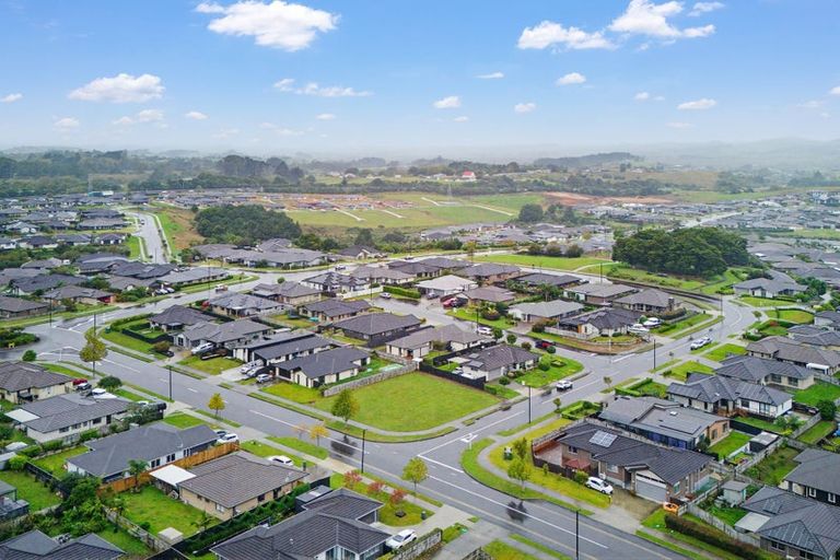 Photo of property in 1 Glenkirk Crescent, Pokeno, 2402