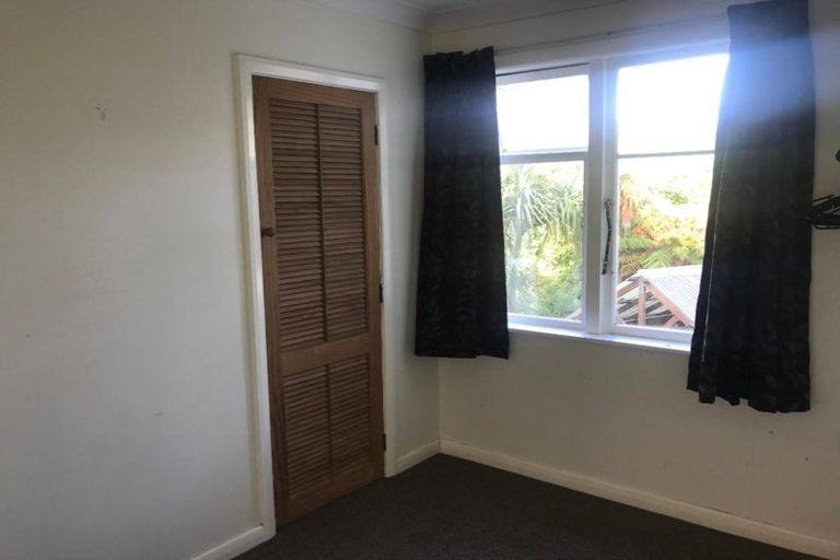 Photo of property in 141 Kamahi Street, Stokes Valley, Lower Hutt, 5019
