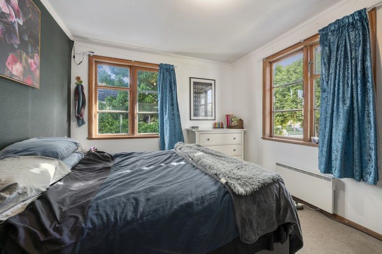 Photo of property in 21 Molesworth Street, Taita, Lower Hutt, 5011