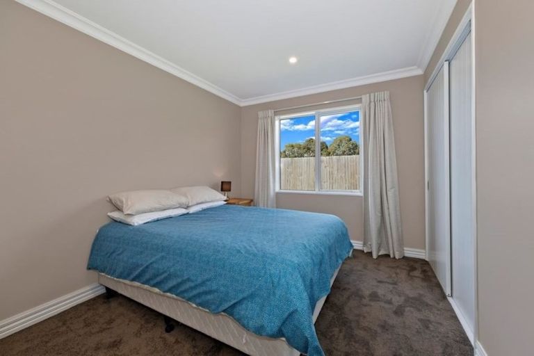 Photo of property in 14 Little Gem Road, Hornby, Christchurch, 8025