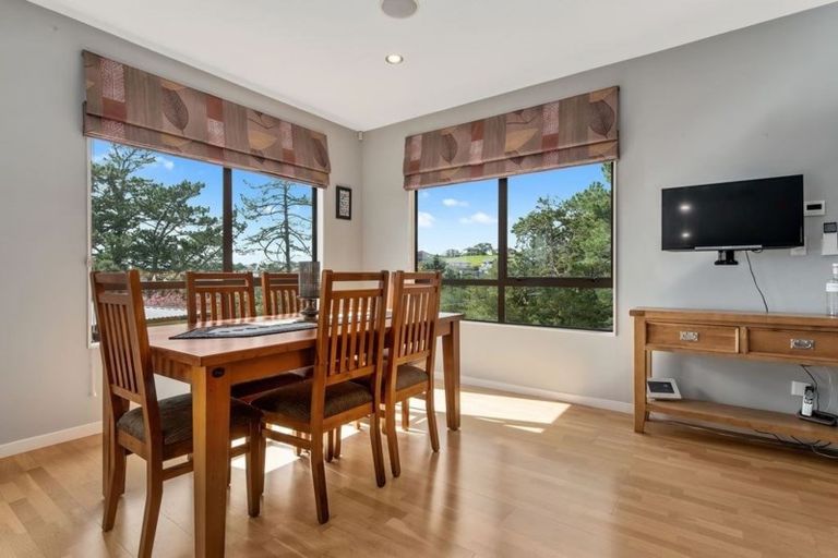 Photo of property in 7 Aberley Road, Schnapper Rock, Auckland, 0632