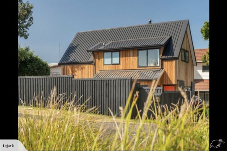 Photo of property in 1/69 Orkney Road, Mount Maunganui, 3116