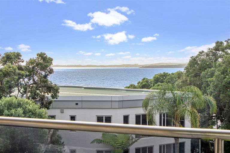 Photo of property in 3c/173 Hurstmere Road, Takapuna, Auckland, 0622