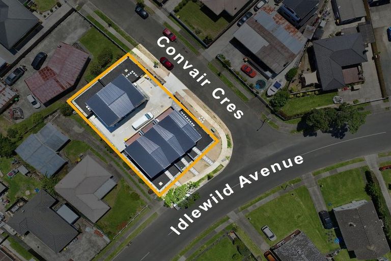 Photo of property in 2a Convair Crescent, Mangere, Auckland, 2022