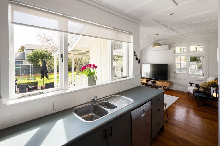 Photo of property in 6 Grosvenor Street, Cambridge, 3434