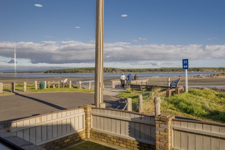 Photo of property in 9 Dawick Street, Foxton Beach, Foxton, 4815