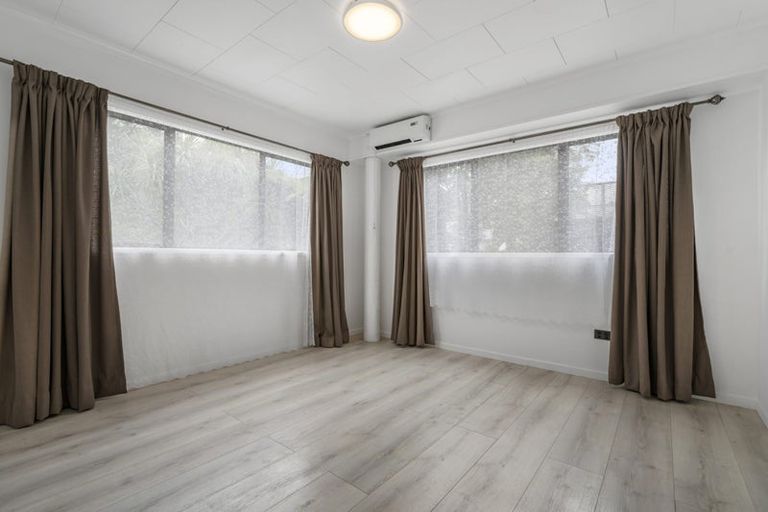 Photo of property in 126 Spinella Drive, Bayview, Auckland, 0629