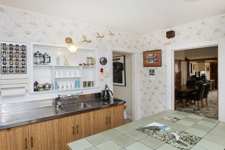 Photo of property in 17 Cobden Street, Gisborne, 4010