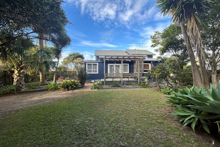 Photo of property in 2 Motiti Road, Papamoa Beach, Papamoa, 3118