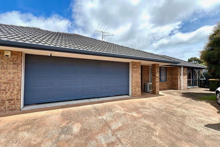 Photo of property in 60b Lothian Brae, Wattle Downs, Auckland, 2103