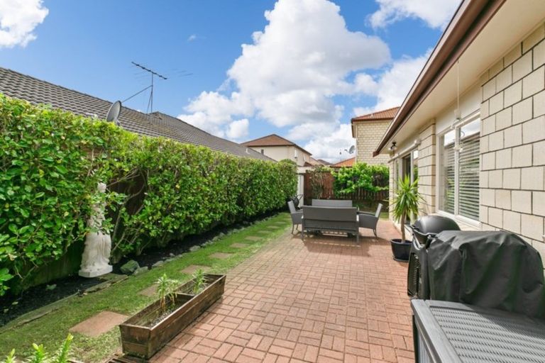 Photo of property in 30 Baverstock Road, Flat Bush, Auckland, 2016