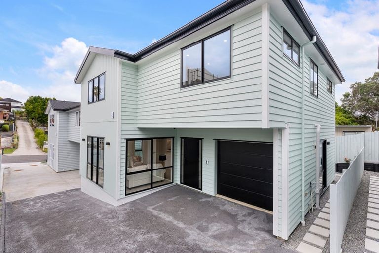 Photo of property in 17b Kathleen Street, Totara Vale, Auckland, 0627