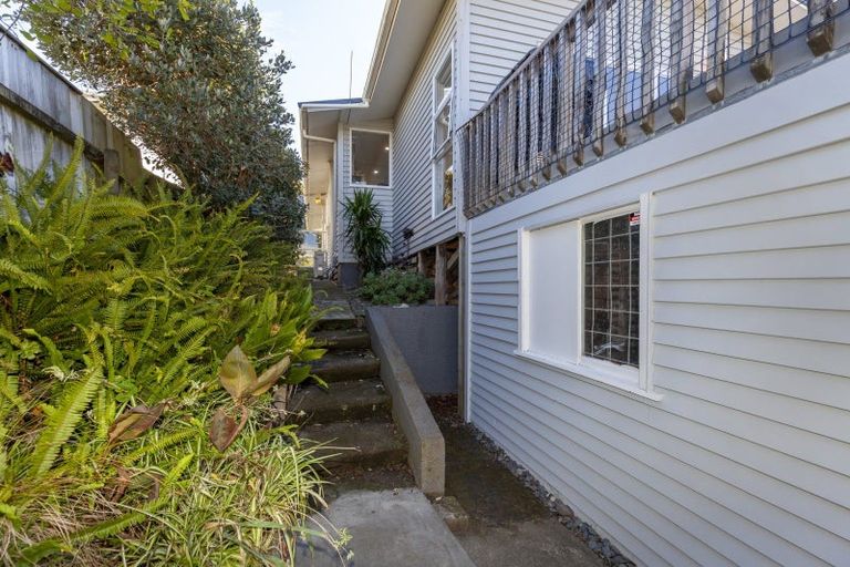 Photo of property in 80 Renown Road, Raumati South, Paraparaumu, 5032