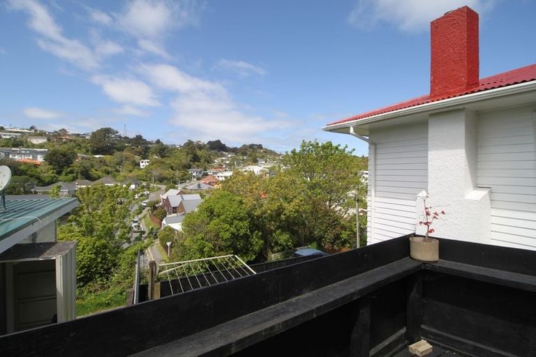 Photo of property in 113a Newlands Road, Newlands, Wellington, 6037
