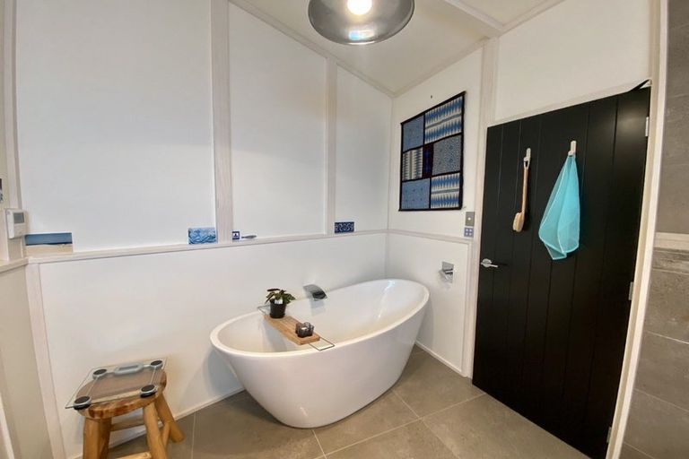 Photo of property in 11a Moana Heights, Waikawa, Picton, 7220