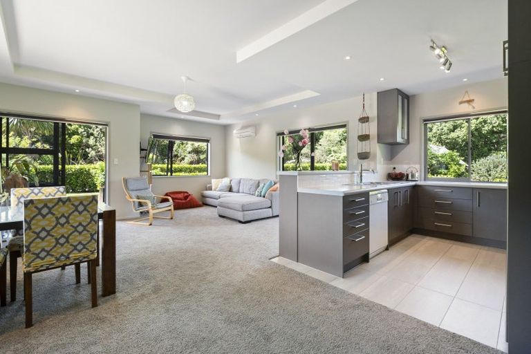 Photo of property in 38 Kingsdale Park Drive, Aokautere, Palmerston North, 4471