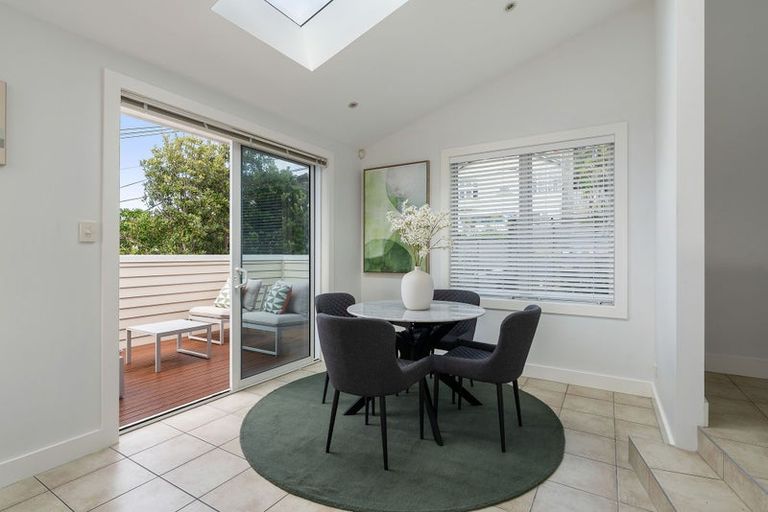 Photo of property in 67 Roseneath Terrace, Roseneath, Wellington, 6011