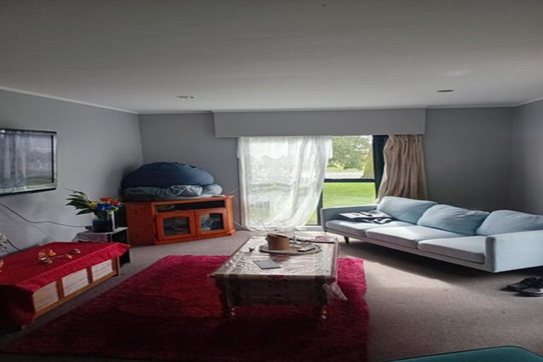 Photo of property in 17 Meadowcourt Drive, Manukau, Auckland, 2025