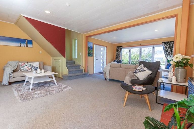 Photo of property in 80 Crawford Avenue, Mangere Bridge, Auckland, 2022