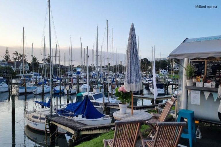 Photo of property in 24a Penning Road, Castor Bay, Auckland, 0620