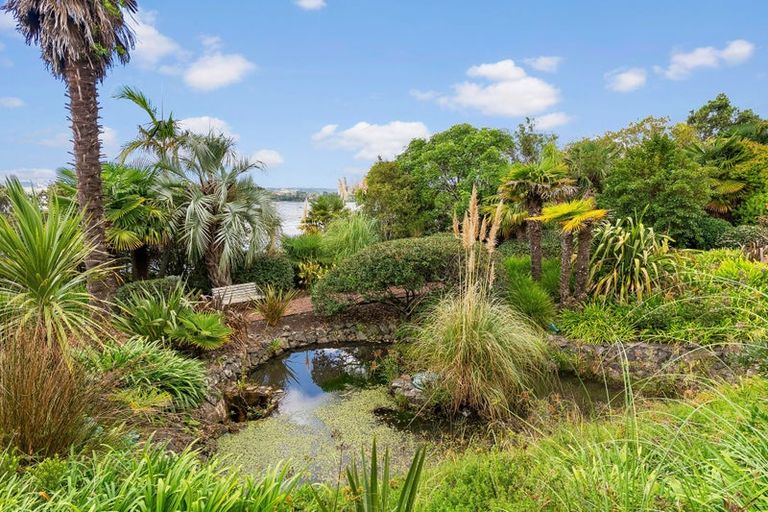 Photo of property in 220 Sandspit Road, Shelly Park, Auckland, 2014