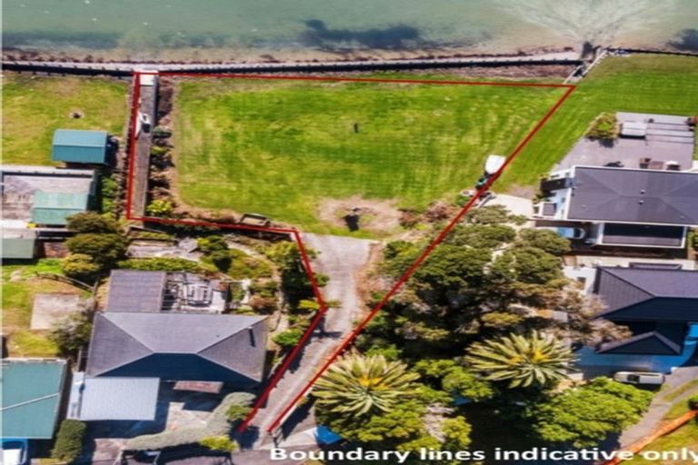 Photo of property in 34b Crispe Road, Clarks Beach, 2122