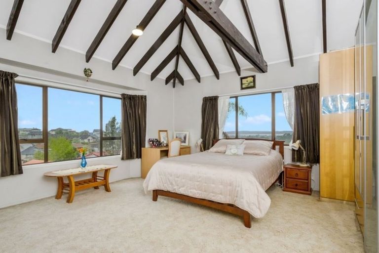 Photo of property in 16 Tatyana Place, Massey, Auckland, 0614