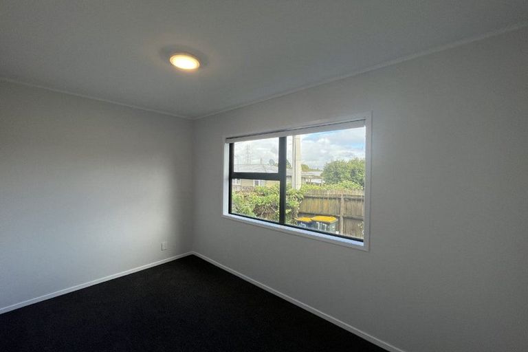 Photo of property in 1/7 Vera Road, Te Atatu South, Auckland, 0610