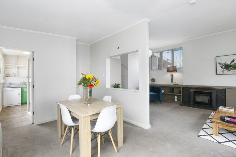 Photo of property in 4 Cliffs Road, Saint Clair, Dunedin, 9012