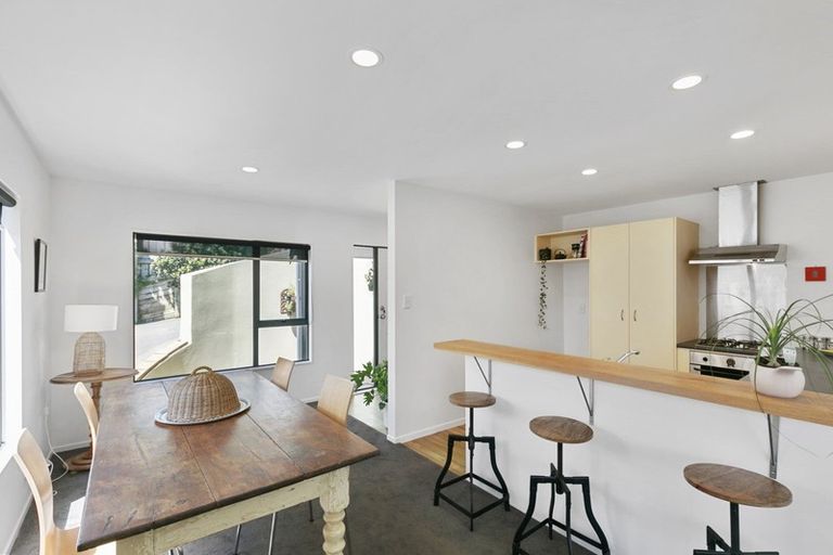 Photo of property in 17b Punjab Street, Khandallah, Wellington, 6035