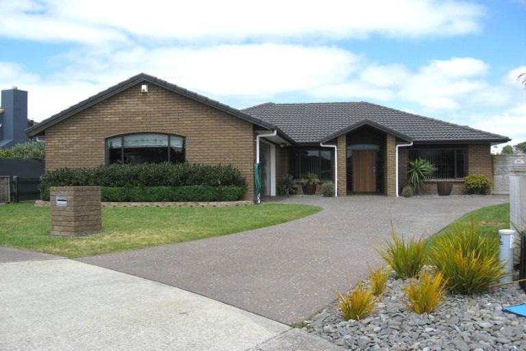 Photo of property in 24 Avonbrook Lane, Pukekohe, 2120