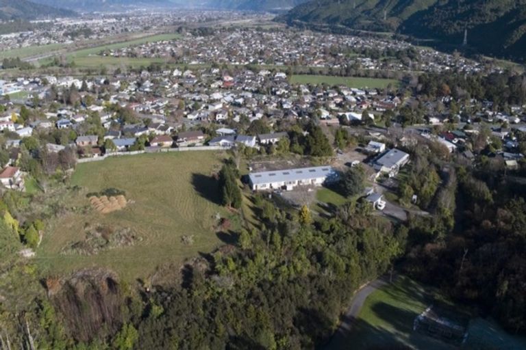 Photo of property in 296 Main Road North, Brown Owl, Upper Hutt, 5018