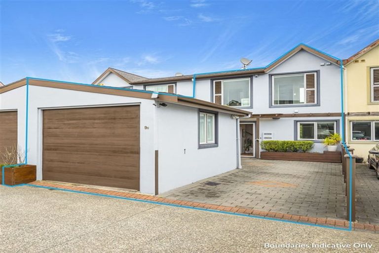 Photo of property in 9s Clearwater Cove, West Harbour, Auckland, 0618