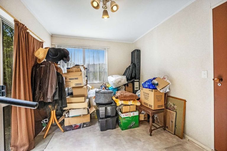 Photo of property in 28 Tiroiti Grove, Stokes Valley, Lower Hutt, 5019