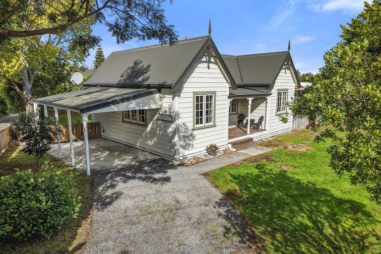 Photo of property in 463a High Street South, Carterton, 5713