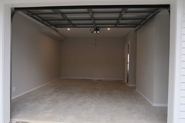 Photo of property in 20 Kopua Place, Whitby, Porirua, 5024