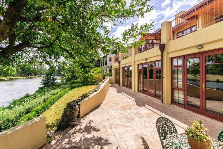 Photo of property in 14 Pastoral Lane, Hokowhitu, Palmerston North, 4410