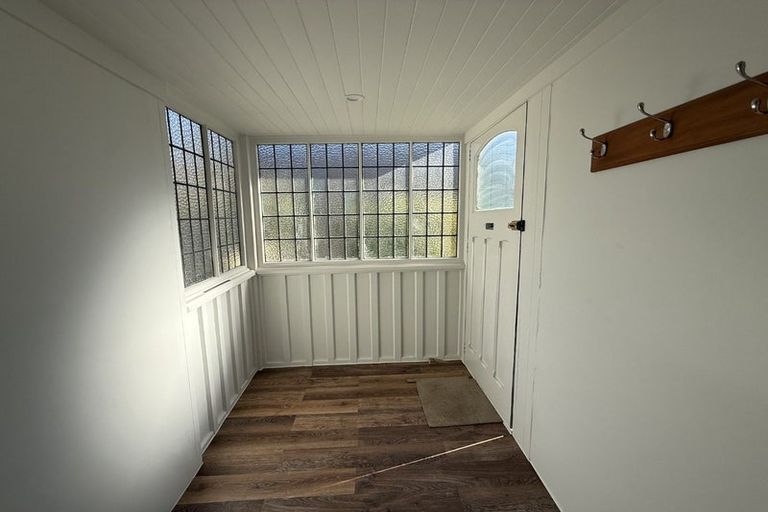 Photo of property in 42 Winton Street, St Albans, Christchurch, 8014