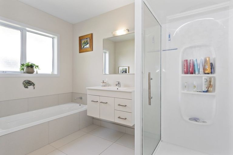 Photo of property in 142 Rowesdale Drive, Ohauiti, Tauranga, 3112