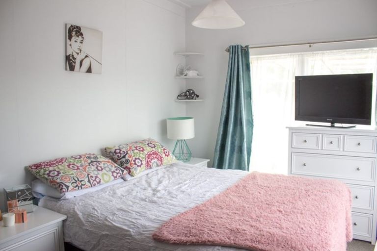 Photo of property in 2/47 Mildmay Road, Henderson, Auckland, 0610