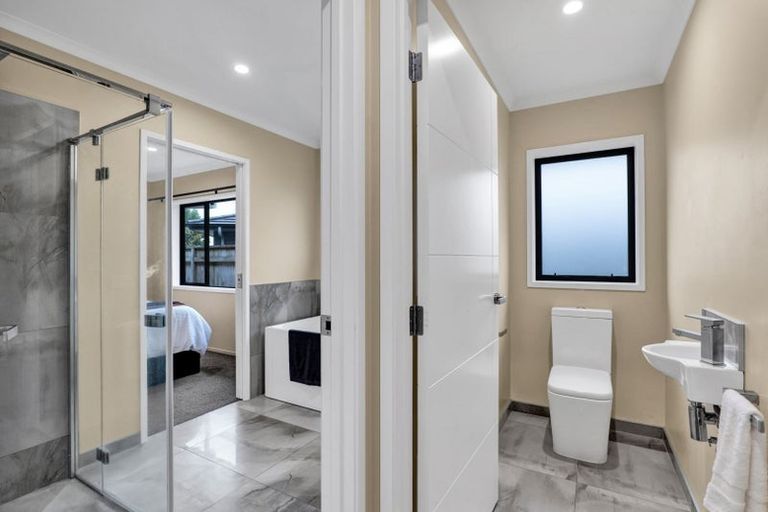 Photo of property in 40 Fernbrook Drive, Hurworth, New Plymouth, 4310